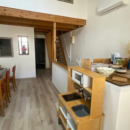 펜션 Charmante Maison De Village A Proche Commodites - Fr-1-732-92 *