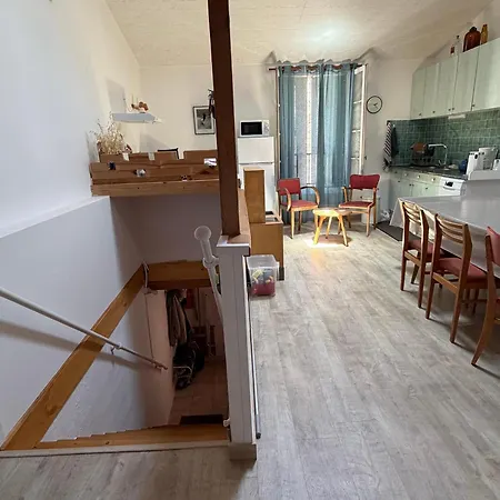 Charmante Maison De Village A Proche Commodites - Fr-1-732-92 *